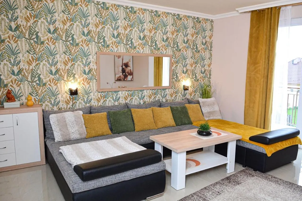 Unicum Apartman Hajduszoboszlo 0*,  Hungary