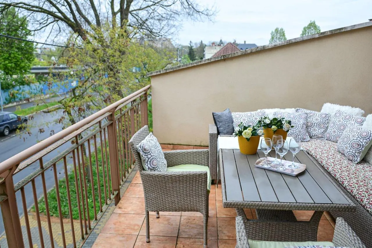Unicum Apartman Hajduszoboszlo Apartment