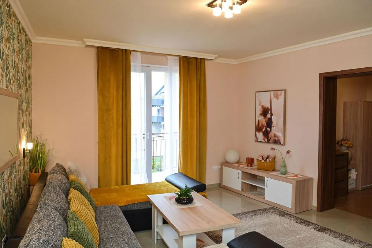 Unicum Apartman Hajduszoboszlo Apartment